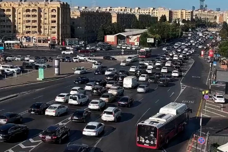 Bakıda bu yollarda sıxlıq var - SİYAHI  