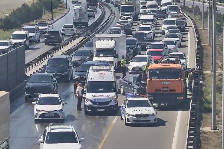 Dairəvi yolda qəza oldu - HADİSƏ ANI 