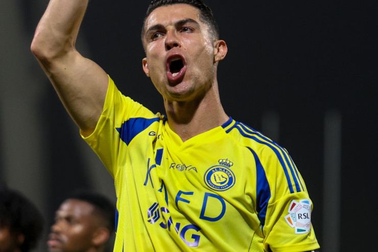 “Əl-Nəsr” Ronaldo ilə müqaviləni uzatdı 
