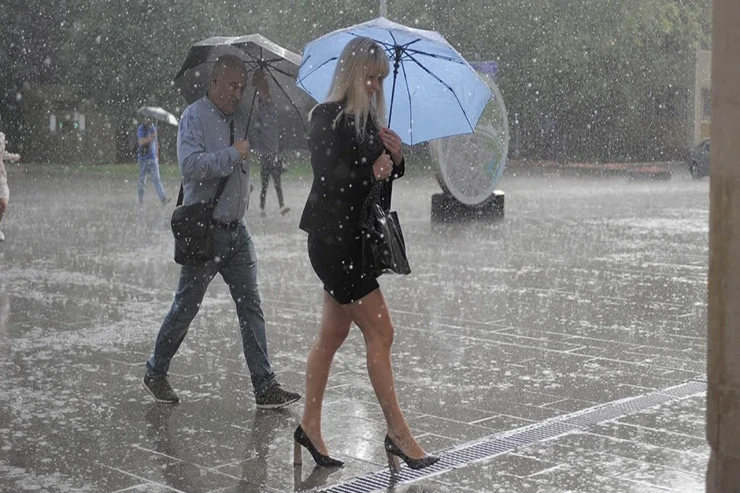 İyulun əvvəlində yağış yağacaq,  güclü külək əsəcək - Aylıq hava PROQNOZU 