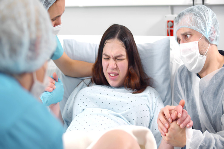 Gəncədə DOĞUŞ FACİƏSİ:  ana öldü