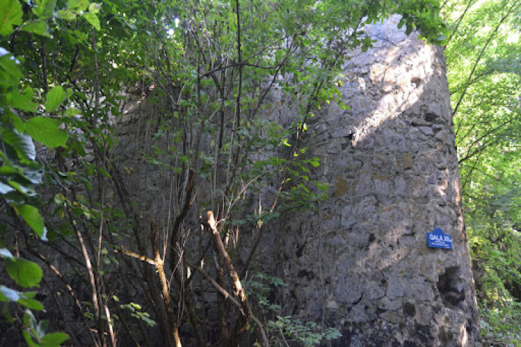 Göygölün Zurnabad kəndində gizli məbədin izi ilə - VİDEO 
