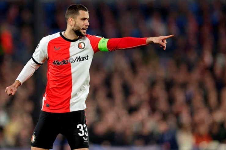 “Çelsi” Hollandiya klubunun lideri üçün yarışa girdi 