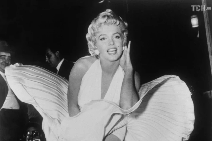 Kinoda alt paltarı: köhnə qara-ağ filmlərdən iki qalmaqallı kadr 