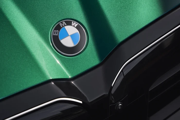 500-dən çox cəriməsi olan qızın BMW-si əlindən alındı 