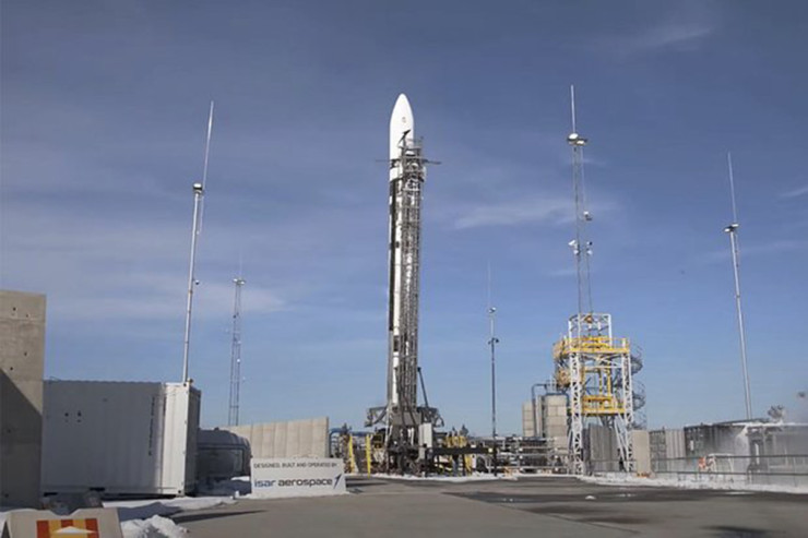 Maskın rəqibi uğursuzluqla üzləşdi-VİDEO 