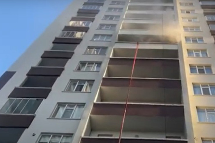 Bakıda binada yanğın-VİDEO 