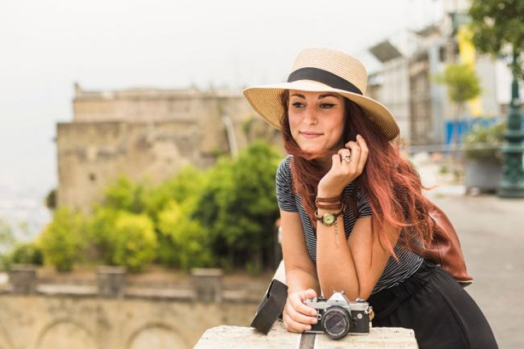 Turist Yunanıstanda hamının  ideallaşdırdığı   şəhəri tənqid atəşinə tutdu 