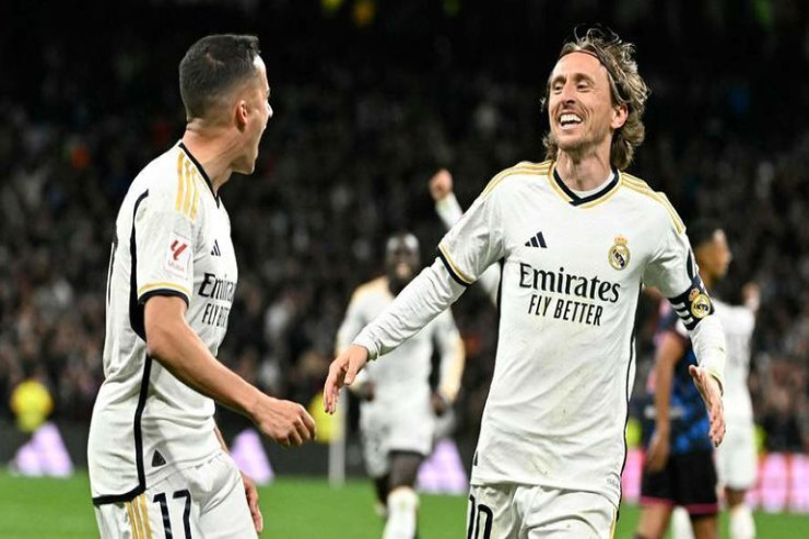 “Real” əfsanələri ilə müqaviləni  uzadacaq