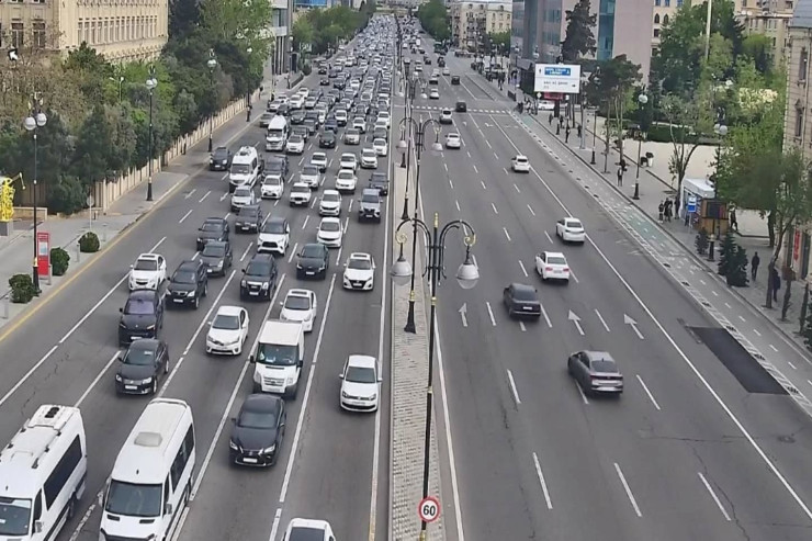 Bakıda bu yollarda sıxlıq var - SİYAHI 