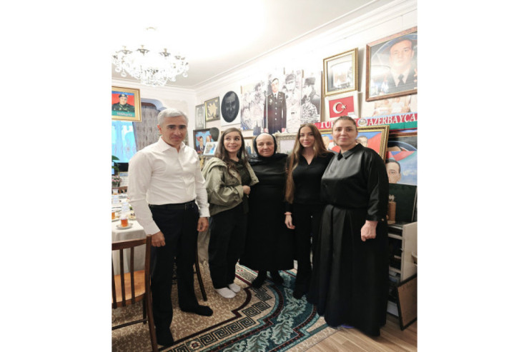 Zaman ütüsünə qarşı bir sığal əli - Hamarlanmayan duyğular