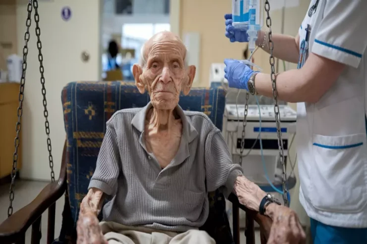 İnsanlar ölməzdən əvvəl  üç şeyə peşman olurlar - tibb bacısının hekayəsi 