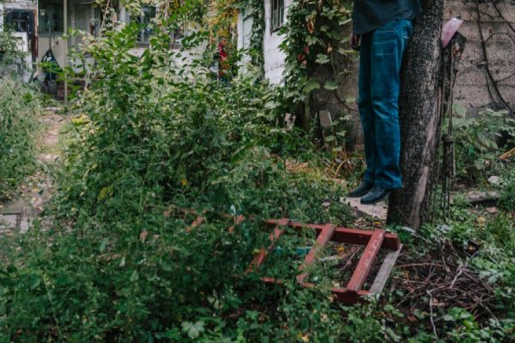 Qubada DƏHŞƏT:  sübh tezdən həyətdə özünü öldürdü 