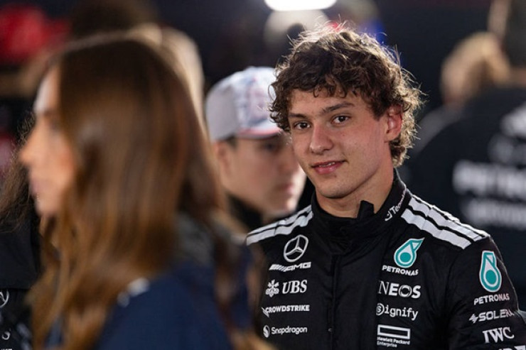 “Formula - 1”:  18 yaşlı “Mercedes” sürücüsündən yeni dünya REKORDU 