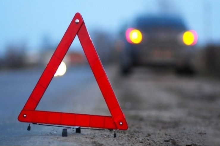 İcra Hakimiyyətinin  əməkdaşları qəzaya düşdü - yaralılar var 