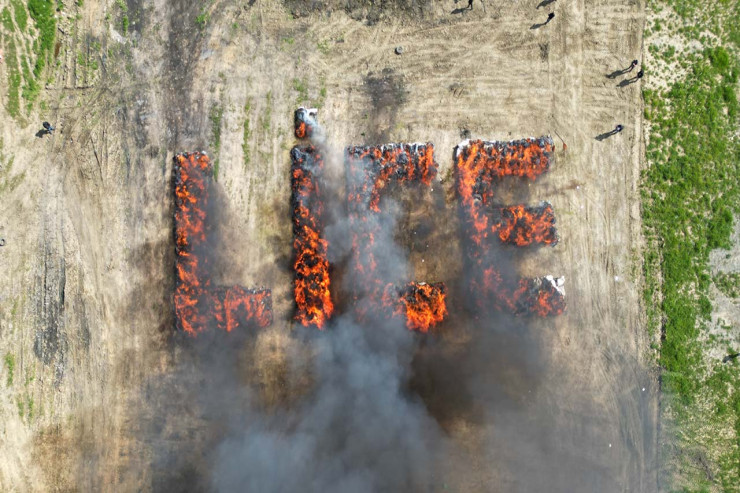 Türkiyədə 20 ton narkotik  yandırdılar, 25 min adam zəhərləndi 