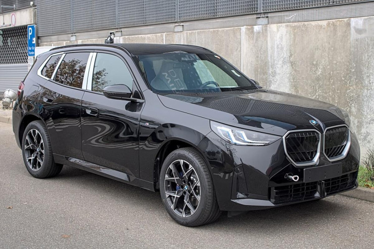 Almamalı olduğunuz   10 BMW modeli - SİYAHI 