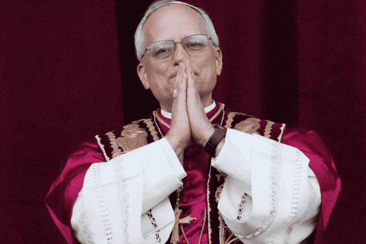 Yeni Roma Papasının saatı görünməmiş səs-küyə  səbəb oldu