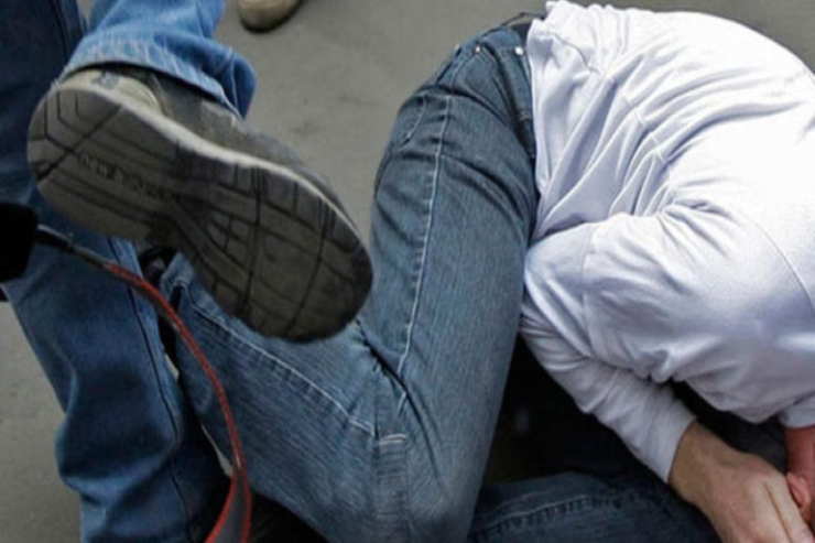 Gəncədə 18 yaşlı oğlanı küçədə döyüb öldürdülər  - YENİLƏNİB 