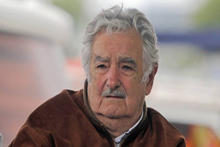 Uruqvayın keçmiş prezidenti öldü