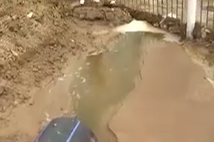 Sulutəpəni üfunət götürüb, çirkab suları küçəyə axıdılır -VİDEO 