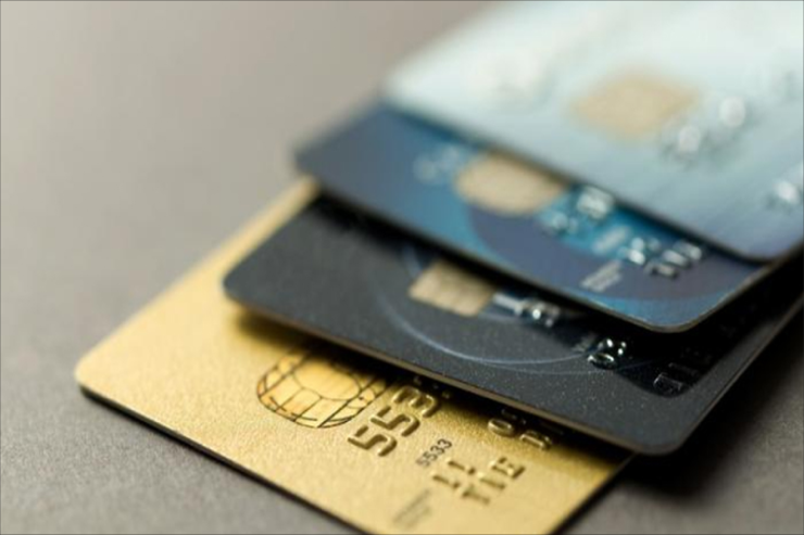 Kartlardan bir günə 20 min manatdan  çox pul oğurlandı