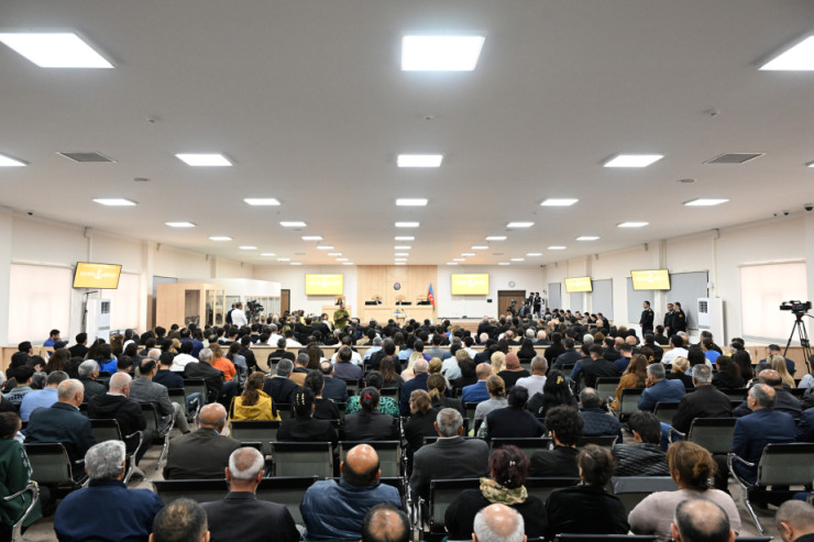 Məhkəmədə Ermənistan ordusunun Azərbaycan ərazilərini işğal etməsi, mülki əhalini qətlə yetirməsi faktları ilə bağlı ifadələr dinlənilib