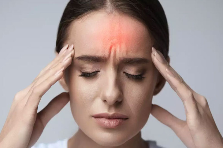 Baş ağrısından qurtulmaq üçün  az adamın bildiyi effektiv ÜSUL 