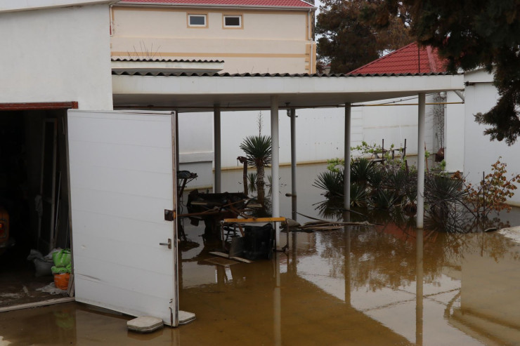 Mərdəkanda evləri su basdı – KİMDİR GÜNAHKAR? 