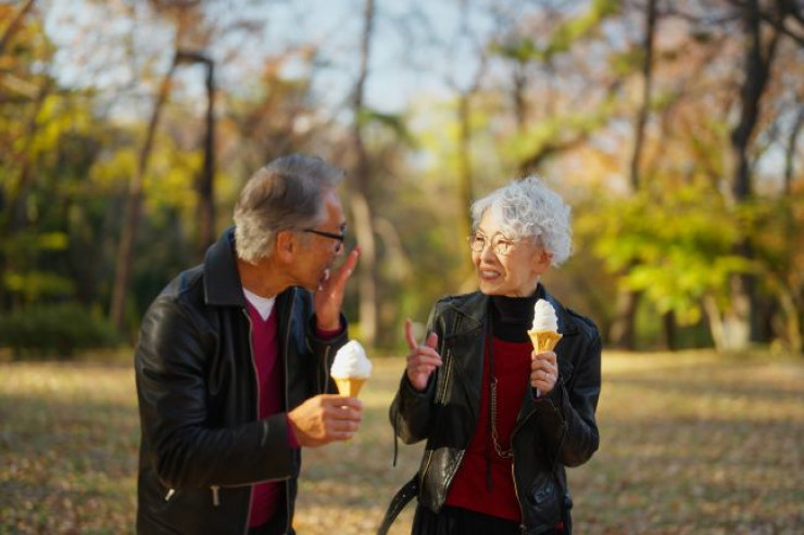  Ömürlük sükut:   Kişinin 20 il arvadı ilə danışmamasının səbəbi hamını heyrətə saldı 