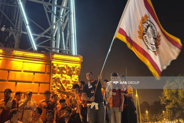 Bakıda “Qalatasaray”ın çempionluq COŞQUSU  - VİDEO 