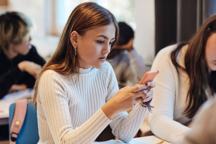 “Instagram” yeniyetmələri şokedici məzmunla  bombalayır: yeni araşdırma həqiqəti üzə çıxardı 