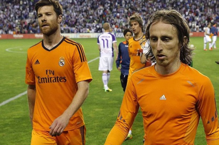 Xabi Alonso keçmiş komanda yoldaşının  məşqçisi olacaq