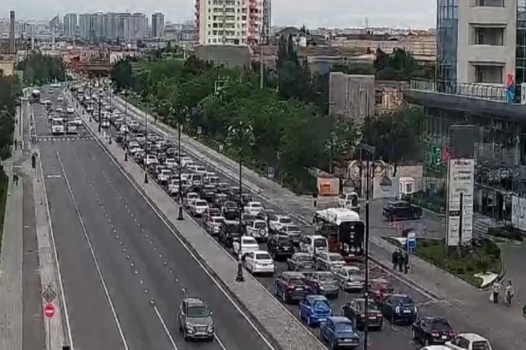 Bakıda bu yollarda sıxlıq var - SİYAHI 