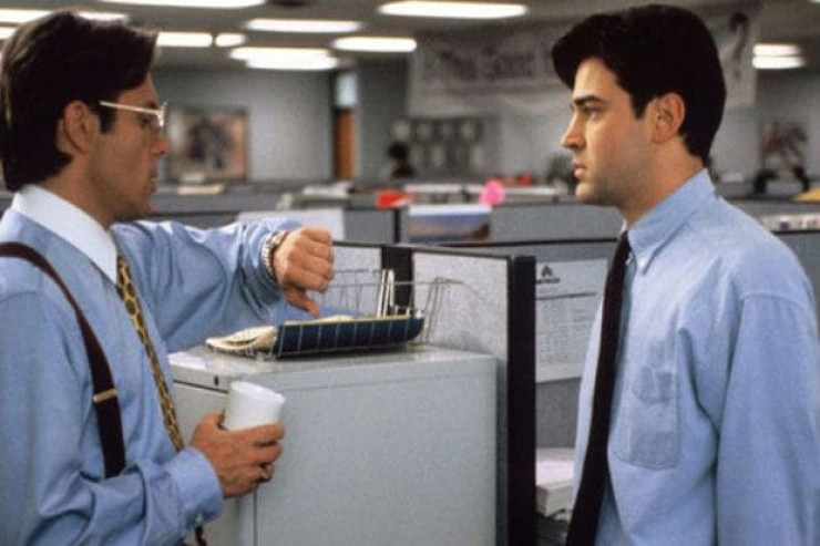 Əməkdaş işə gecikirsə, maaşından pul tutulur? – CAVAB 