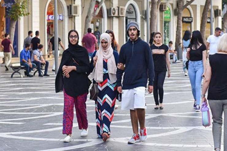 700 əcnəbi  Azərbaycandan çıxarıldı - RƏSMİ 