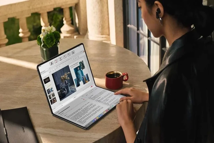 Ekranı qatlana bilən  dünyanın ilk noutbuku: qiyməti nə qədərdir? 