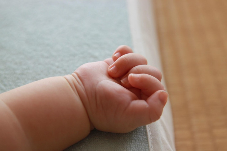 Ana bətnindəki körpəni  öldürüb meyiti gizlətdi - VİDEO 