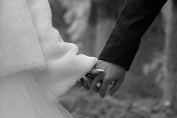 Əmisi qızı ilə evlənən bəy toyda öldü 