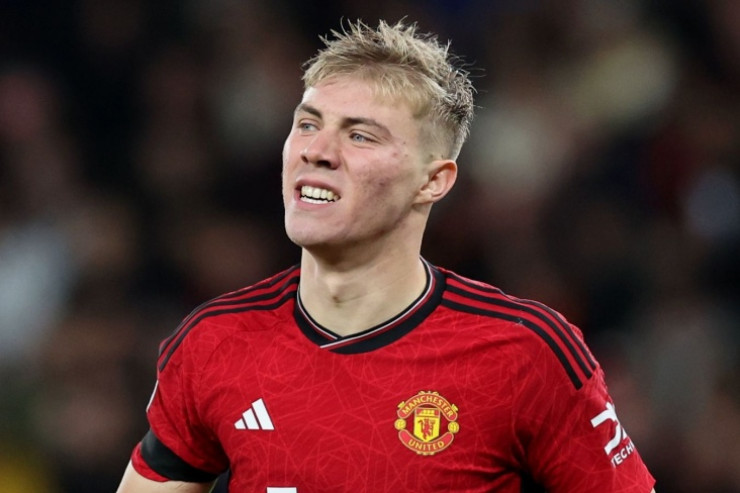 İtaliyanın 3 klubu  "Mançester Yunayted"in oyunçusunu almaq istəyir