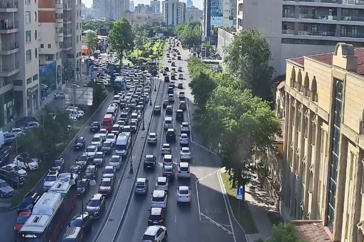 Bakıda bu yollarda sıxlıq var - SİYAHI 