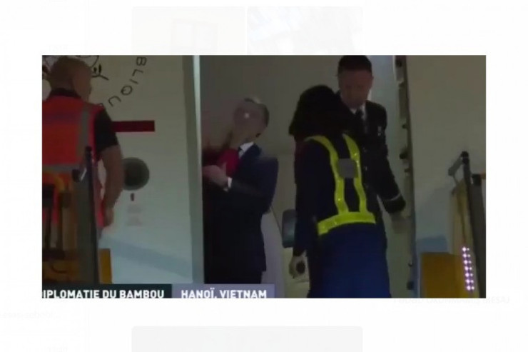 Arvadı Makronu belə sillələdi  - VİDEO 