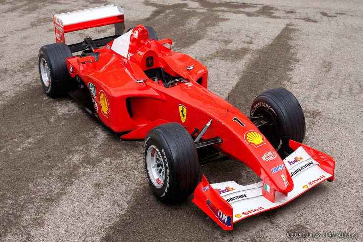 Şumaxerin Ferrari F2001 modeli 16 milyon avroya satıldı! - FOTOLENT 