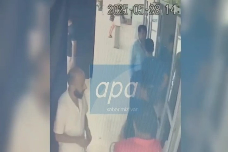 Araz Musayevin bıçaqlanma anı - VİDEO 