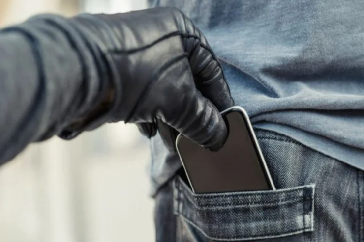 Bakıda telefon oğruları  tutuldu