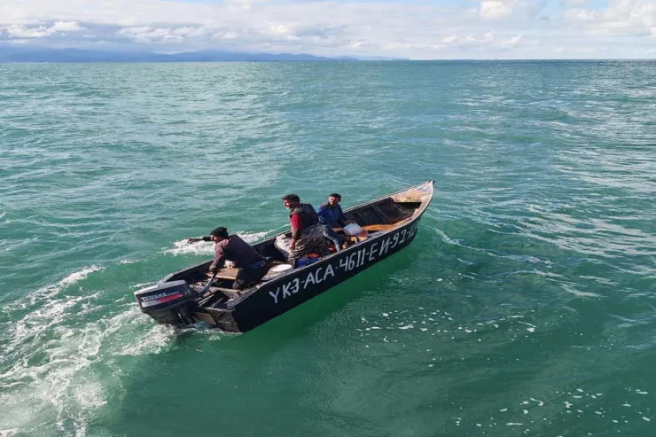 Xəzərdə batma təhlükəsi ilə üzləşən 3 balıqçı  xilas olundu