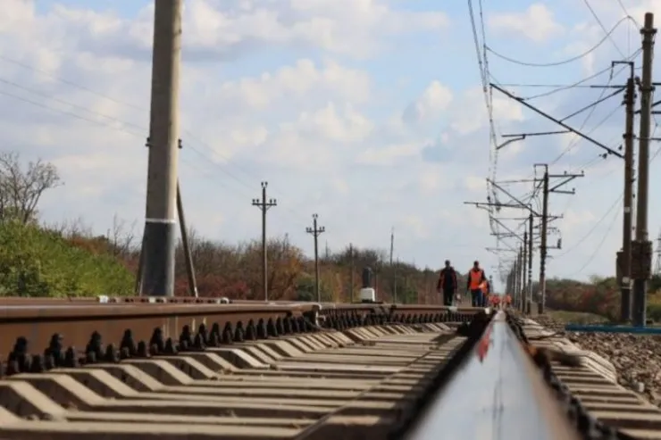Sumqayıtda sürət qatarının relsləri oğurlandı, polis 4 nəfəri saxladı 