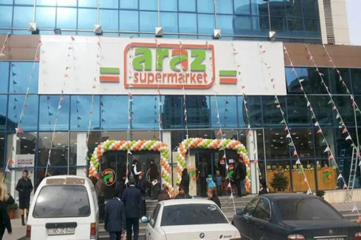 "Araz" marketdə YANĞIN 