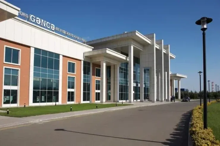 Gəncə aeroportunda ƏMƏLİYYAT:  şirniyyat qutularından görün nələr çıxdı?