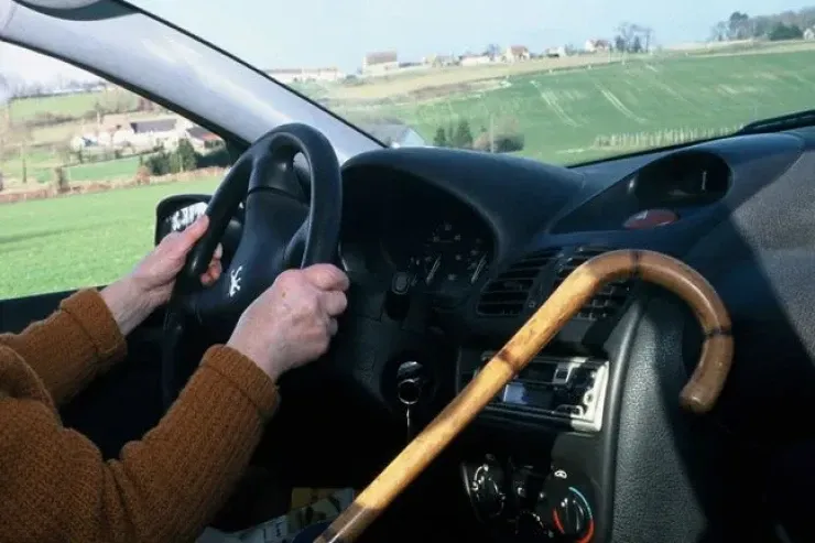 Xəstəxana adı ilə evdən çıxan 85 yaşlı kişi başqa ölkədə tapıldı 